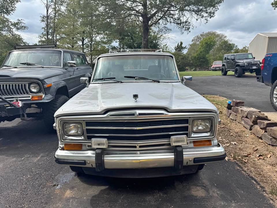 1987 Jeep Grand Wagoneer