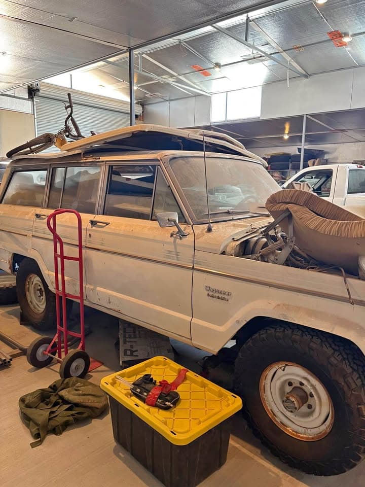 1973 Jeep Wagoneer
