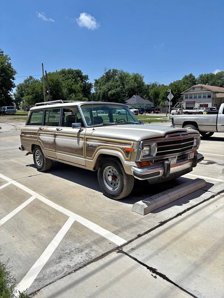 1989 Jeep Grand Wagoneer Sport Utility 4D