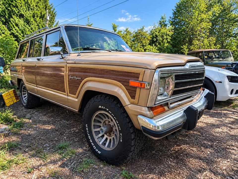 1989 Jeep Grand Wagoneer Classic Woodie