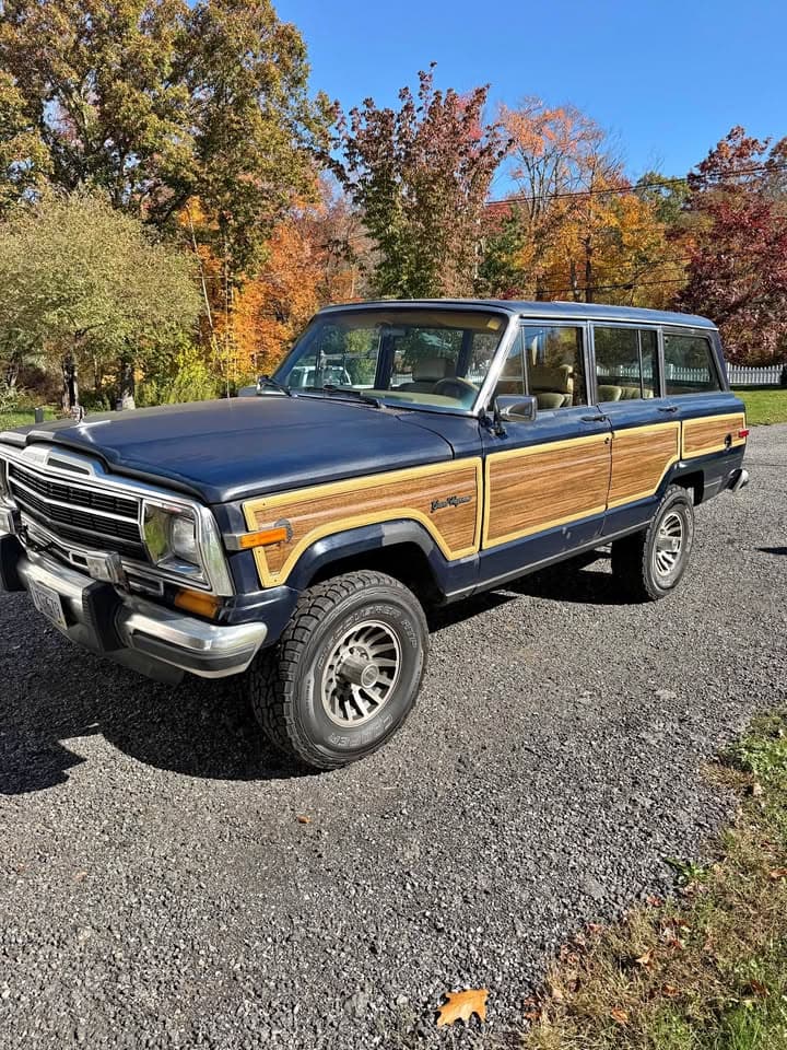 1987 Jeep Grand Wagoneer Sport Utility 4D