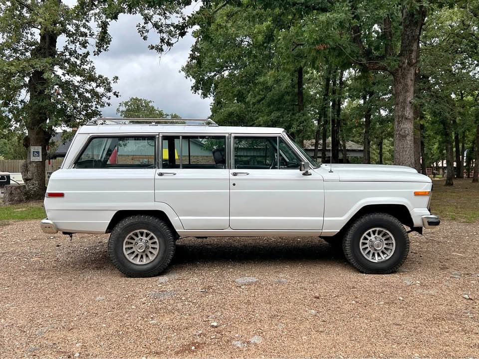 1989 Jeep Grand Wagoneer